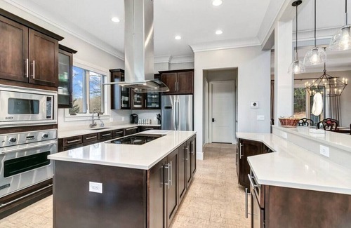 Fairview House | Yourcation® Awaits in Majestic Mountain Home!