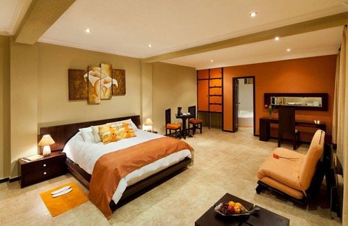 Pacto Hotel | Yumbo Love Experience
