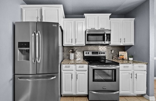 Bentonville House | Yurt Experience In Backyard W/Hot Tub/Game Room - 10 mins to Walmart AMP