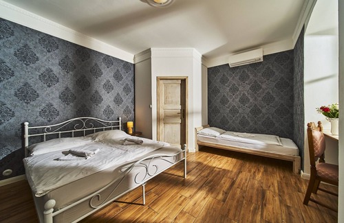 Lesany House | Zámek Lešany