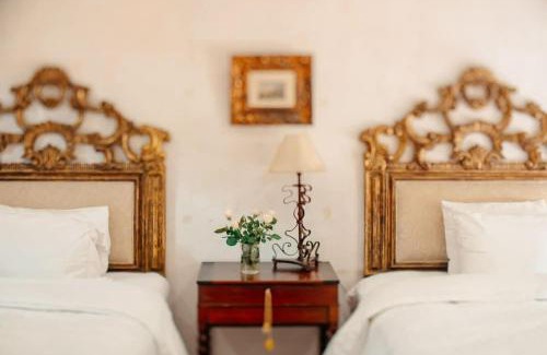 Antigua Guatemala Bed & Breakfast | Zahar Boutique Stay Volcano Views and Pool