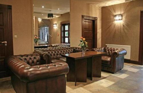 Zemborzyce Dolne Hotel | Zajazd Kmicic