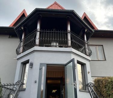 Blonie Hotel | Zajazd Restauracja Derby