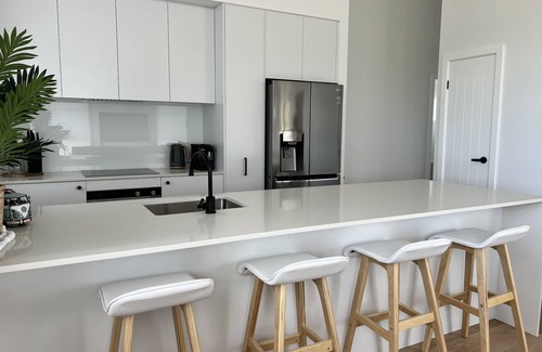 Anna Bay Apartment | Zala - Whale watching special rates - Ocean side views & vibes
