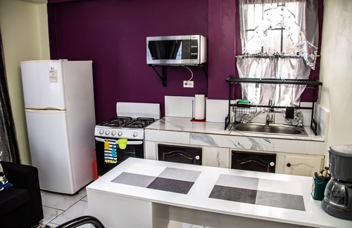 San Fernando Apartment | ZayShay's Place II - Imagination in the City - Go Everywhere!
