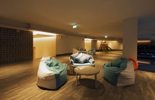 Ahlone Hotel | Zealax Hotel & Residence