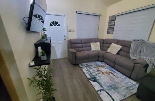 Portmore House | Zen at Phoenix- (24hr security) Gated Community