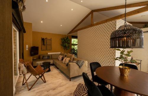 Rheezerveen House | ZEN-Bungalow NO 4 met sauna en hottub