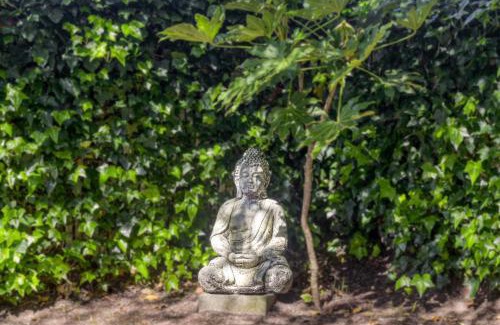 Amazon Villa | Zen Haus, Spacious Retreat, luxury, near UO