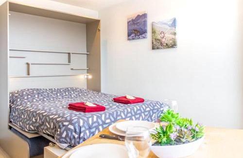 Annemasse Apartment | ZenBNB/Azur/Proche Tram/Studio/Balcon Privé