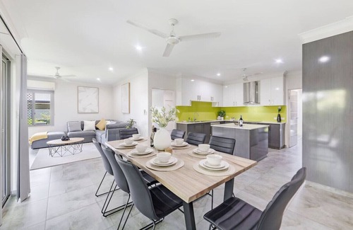 Muirhead House | Zenhouse Harmony: Modern Home ~ Near CDU/Hospital