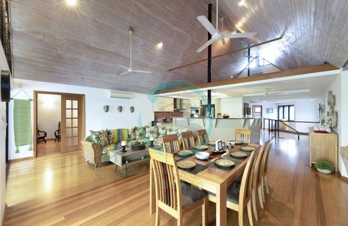 Durack RV Rental | ZenLux (Durack) Picturesque & Tranquil ~ Pool ~ BBQ ~ Golf Course!