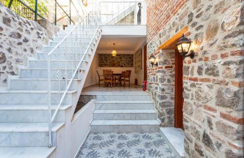 Konak Villa | Zeytinli Taş Ev