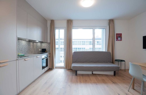 Center Apartment | ZH Red 4 - Letzigrund HITrental Apartment