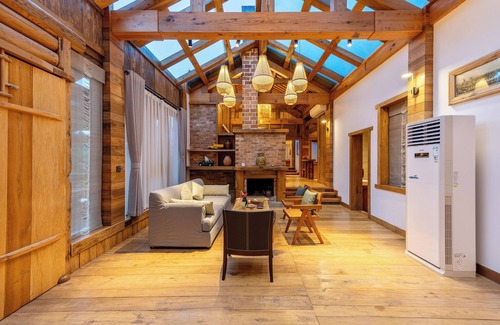 Yongding House | Zhangjiajie Home