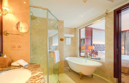 East District Hotel | Zhongshan Junchuang Century Hotel