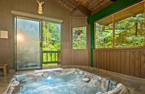 Rhododendron House | ZigZag Basecamp · Cozy Cabin Perfect for Nature Escapes w/Hot Tub