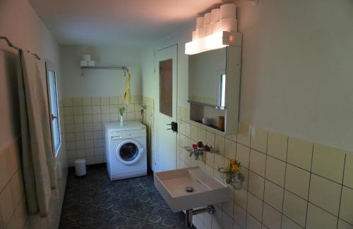 Glarus House | Zimmer mit Bergblick Nähe ESAF