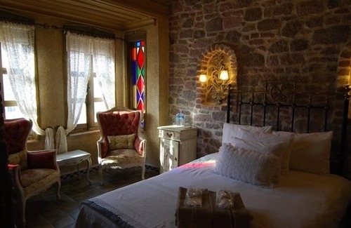 Ayvalik Hotel | Ziyabey Konagi