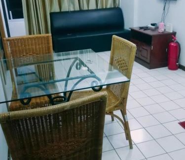 Taman Haji Zainal Apartment | ZNZ Oasis Homestay