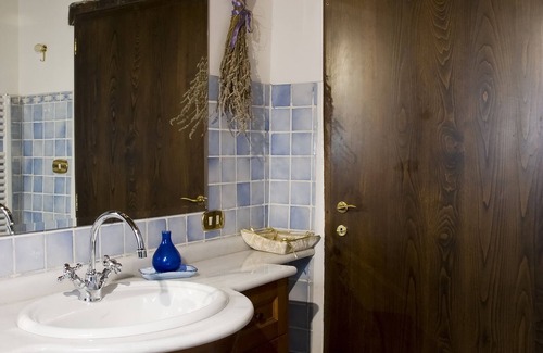 Monteombraro House | Zocca: 16th Century Fortified House - 4/5 persons