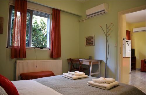 Petroupoli Apartment | zoe's apartment Bright&Cozy