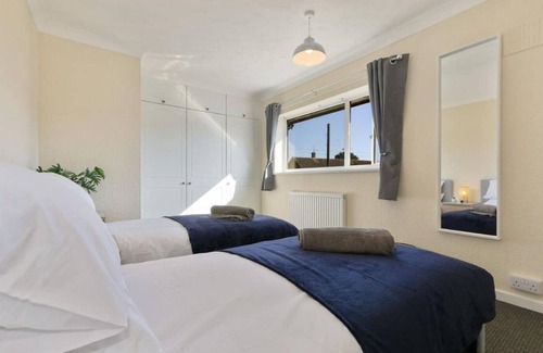Hull House | ZSK stays! Whole house with large garden, lovely area.