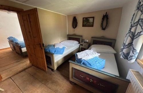 Pfafflar House | ZumSchutzpatron