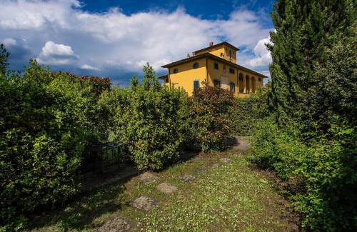 Massa e Cozzile Apartment | Zwei Zimmer Wohnung La Colombaia Mit Garten