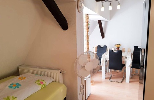 Gemarkung Hechingen Apartment | Zweibettzimmer mit Gemeinschaftsbad