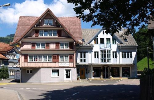 Neu St Johann Apartment | Zwinglis Ferienwohnung