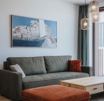Nivy Apartment | ZWIRN Loft - New Design Stay near Nivy & DownTown