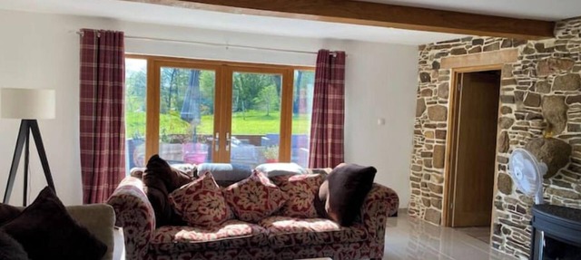 Renovated farmhouse in countryside settingnn
