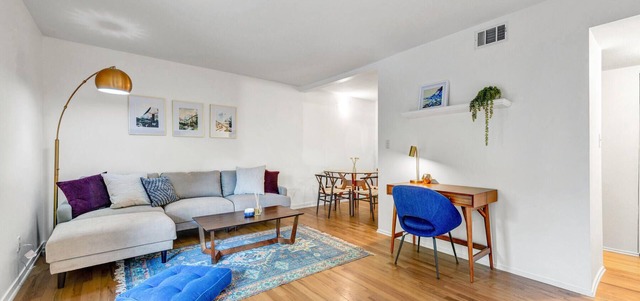 Quiet, Spacious Mapleton Hill Apartment - Walk to Pearl Street - Walk to Hiking