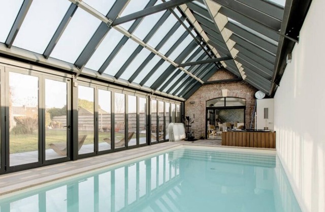Écurie Les Tourelles Piscine Intérieure & spa