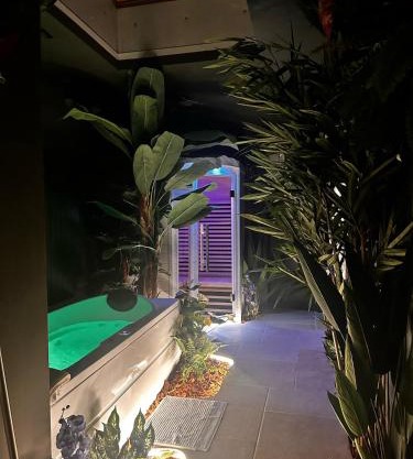 Évasion tropicale à deux pas du centre Appartement Jungle