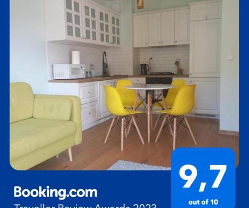 ŁADNE MIESZKANIE W PRZYJAZNEJ OKOLICY - NICE APARTMENT IN a FRIENDLY NEIGHBORHOOD