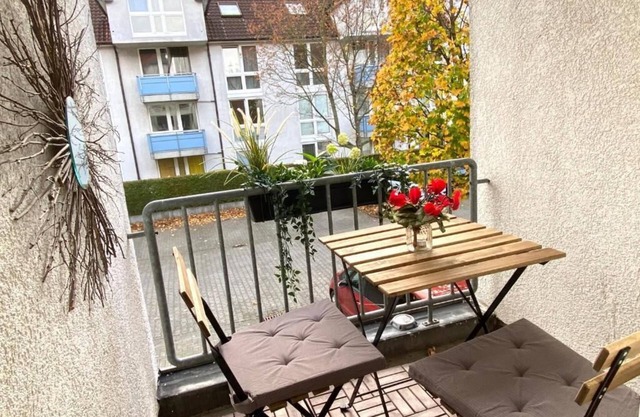 1 1/2 room apartment with balcony - 4 single beds - NETFLIX -WiFi- - parking lot