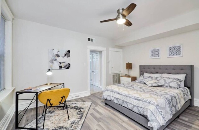 1 Bd Apt near Forest Park, Grove & CWE-4930 Wise