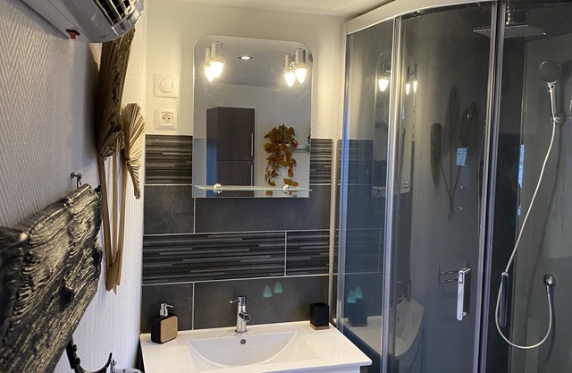 1 Bedroom Apartment in plombiÃ¨res les bains ruaux