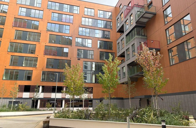 1 Bed Bracknell Near Ascot with parking.