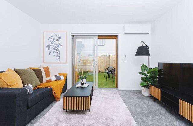 1 Bed Central City Fringe Deluxe w/Carpark