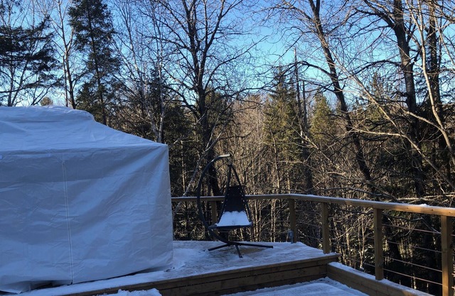1 BEDROOM WARM JACUZZI & COZY CHALET