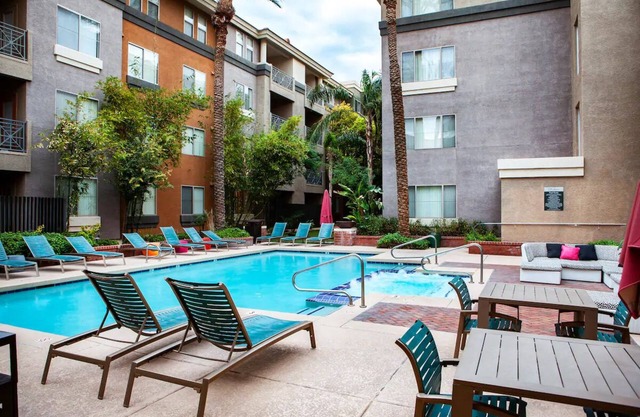 1 Bedroom/1 Bath Condo in Old Town Scottsdale