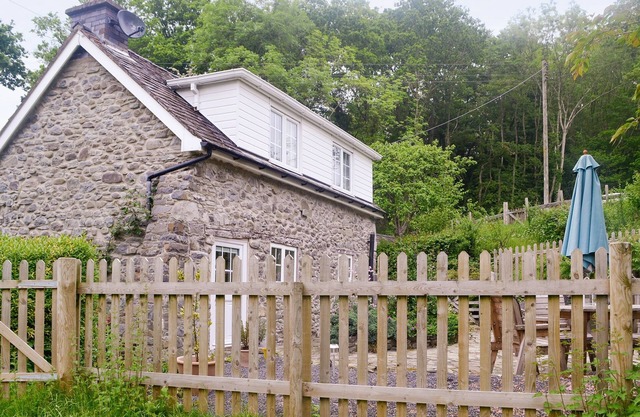 1 bedroom accommodation in Llanfair Caereinion