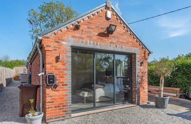 1 bedroom accommodation in Meriden, near Coventry