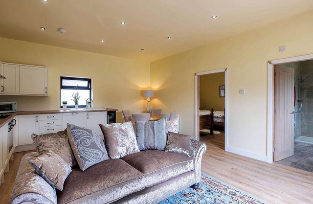 1 bedroom accommodation in Hatfield Woodhouse, Nr. Doncaster