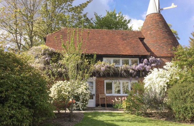 1 bedroom accommodation in Eridge Green, near Tunbridge Wells