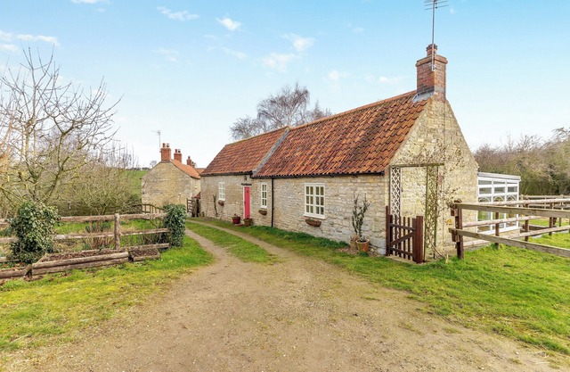 1 bedroom accommodation in Ropsley, near Grantham