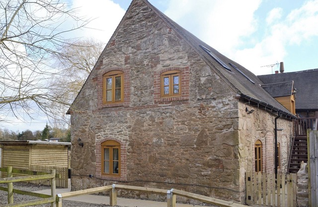 1 bedroom accommodation in Six Ashes, near Bridgnorth